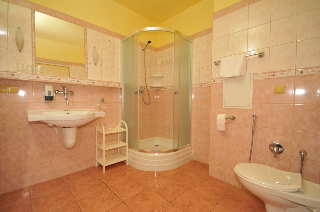 Hotel Cingov Slovensky Raj Spisska Nova Ves Exterior photo